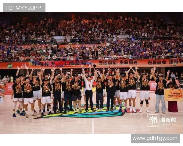 杭州足球队的转型之路：从地方球队到全国冠军的奋斗历程与启示